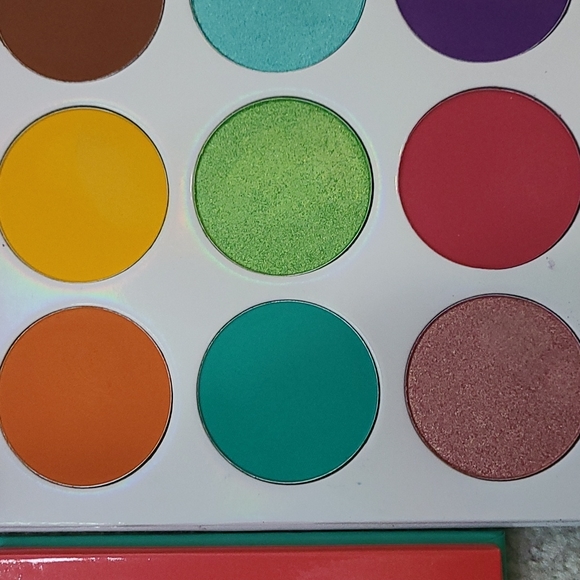 JUVIA'S PLACE MAKEUP BUNDLE FOR SALE - Picture 5 of 6